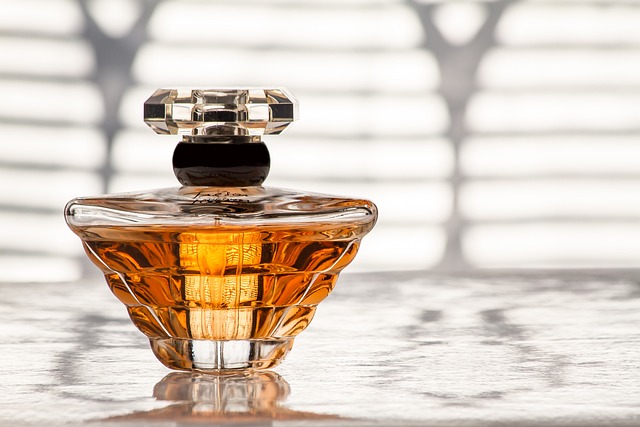 Zamienniki perfum luksusowych: Jak znaleźć perfekcyjny zamiennik?